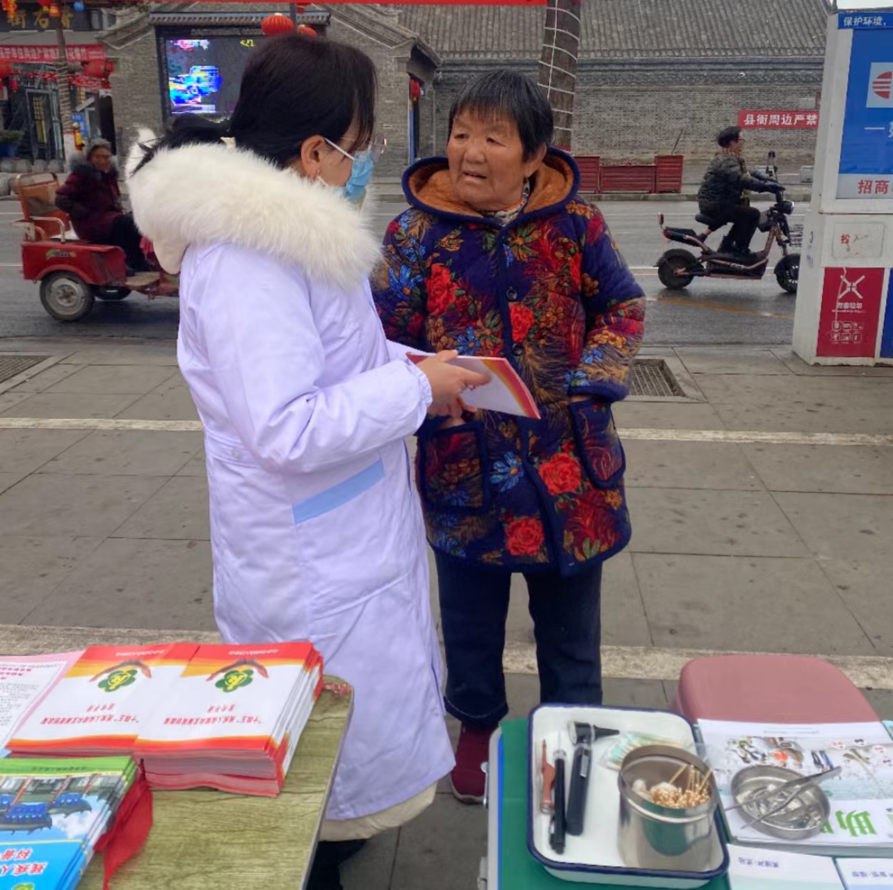 【全国爱耳日】内乡县残联联合内乡县妇幼保健院开展“全国爱耳日”宣传义诊活动