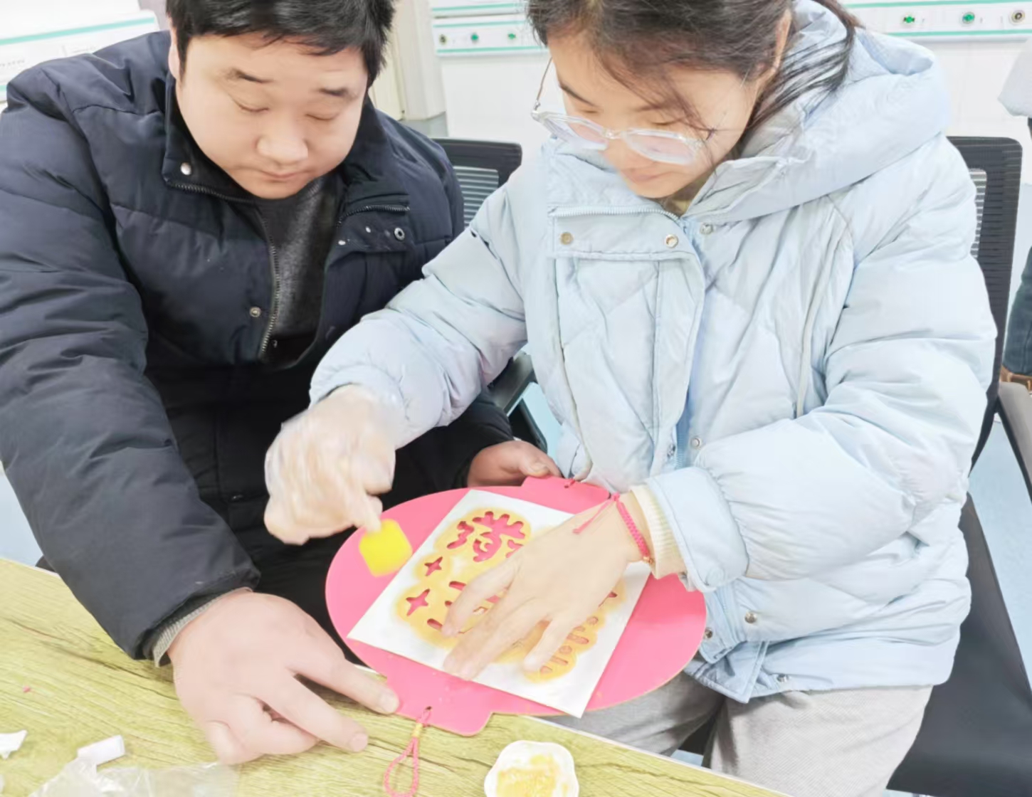 内乡县妇幼保健院孕妇学校：新的一年，孕妈妈把“福”带回家